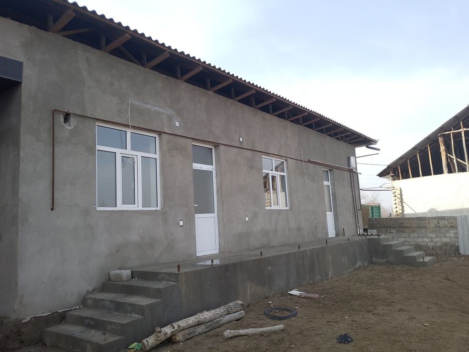 Yangi qurilgan xovli joy sotiladi