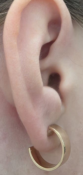 Красивые серьги-кольца из золота 585 пробы