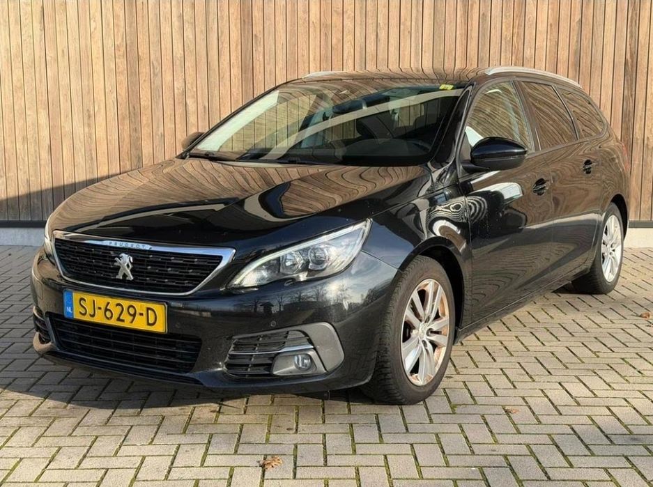 Peugeot 308 , înmatriculat