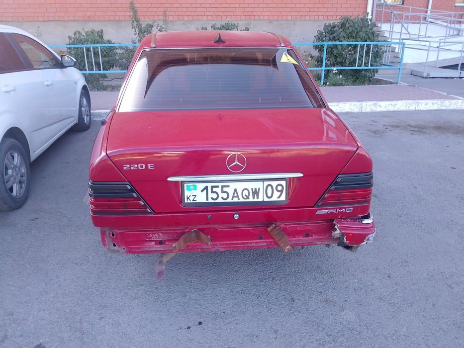 Продам Мерседес 220Е