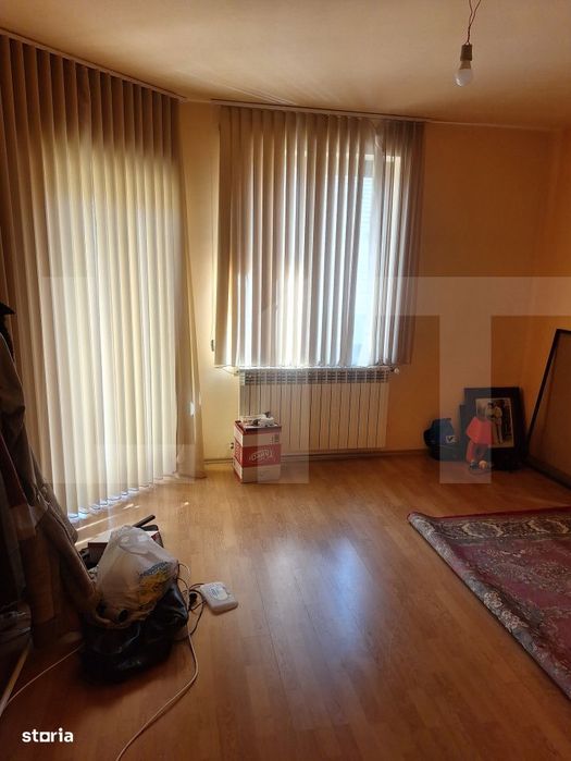 Casa de vanzare, 395 mp, zona Cotu Mic