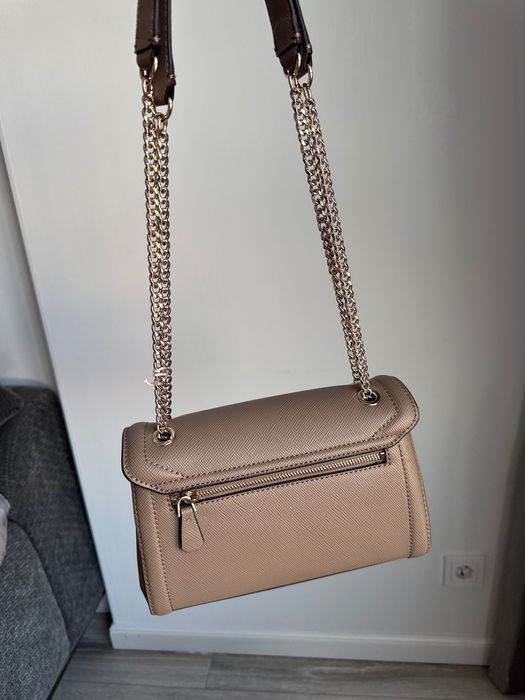 Продам сумку Guess