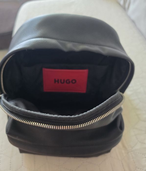 Дамска раница на марката Hugo