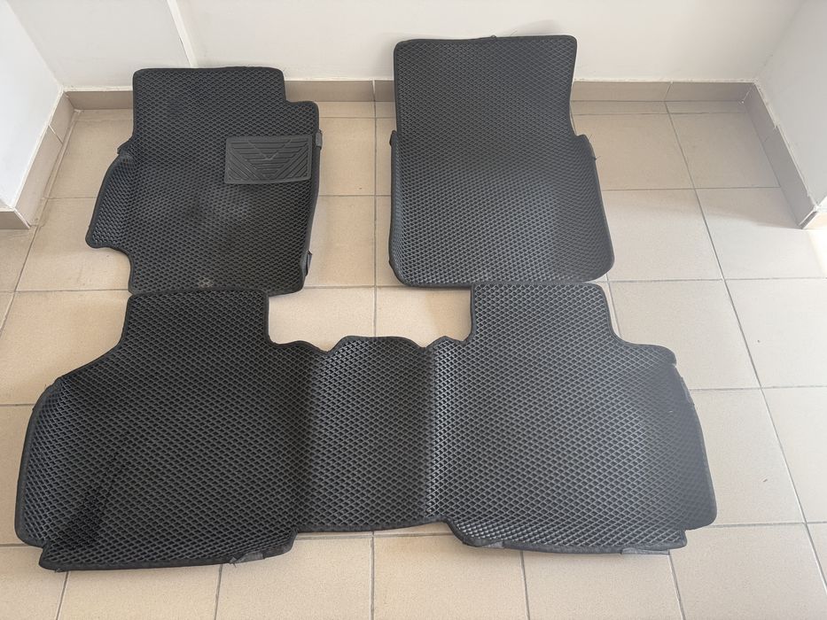 Продам полики на Камри 50