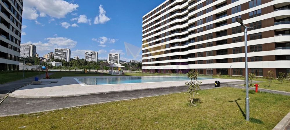 Продава се Двустаен апартамент в Варна, Трошево - 80 кв.м за 2438 €/кв.м - Снимка #2