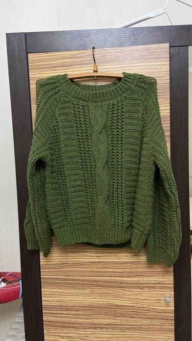 Свитера женские