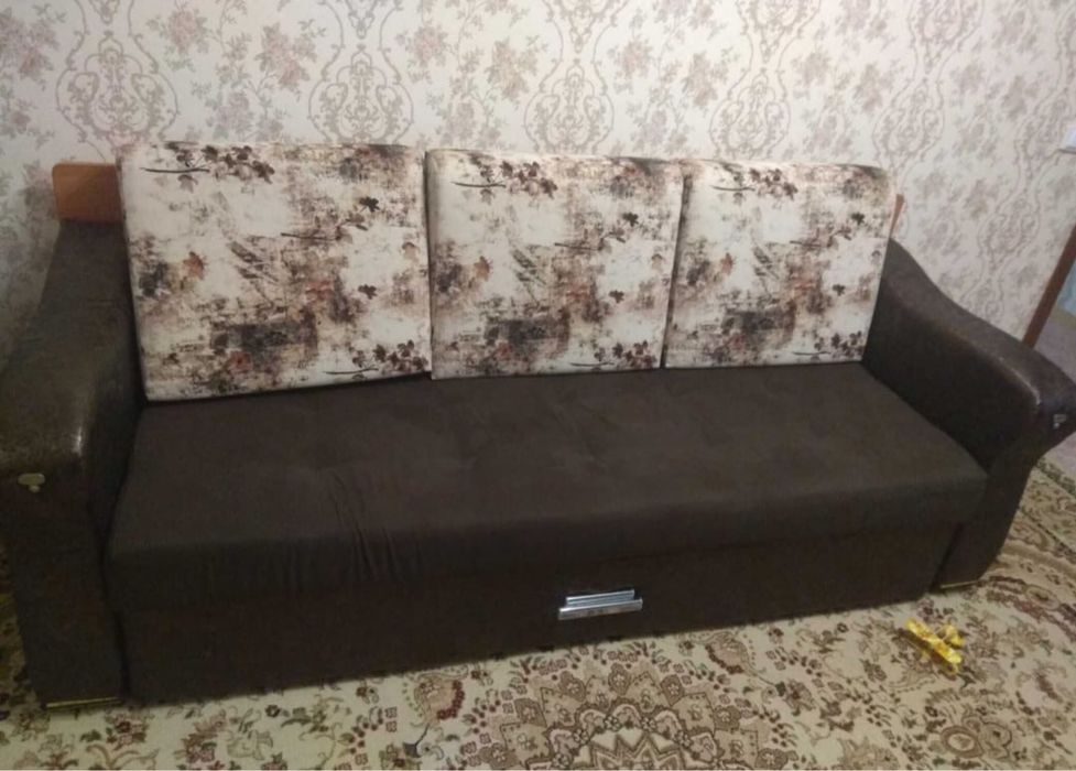 Продам диван - кровать - стол 3 в 1.