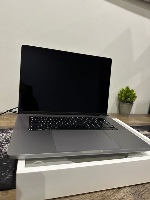 MacBook Pro 16 M1 Max 32/1tb