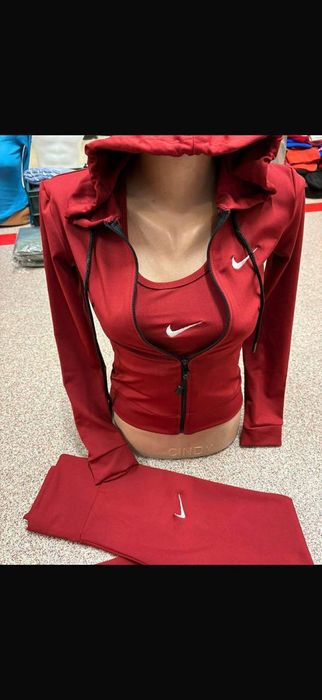 Trening dama vișiniu