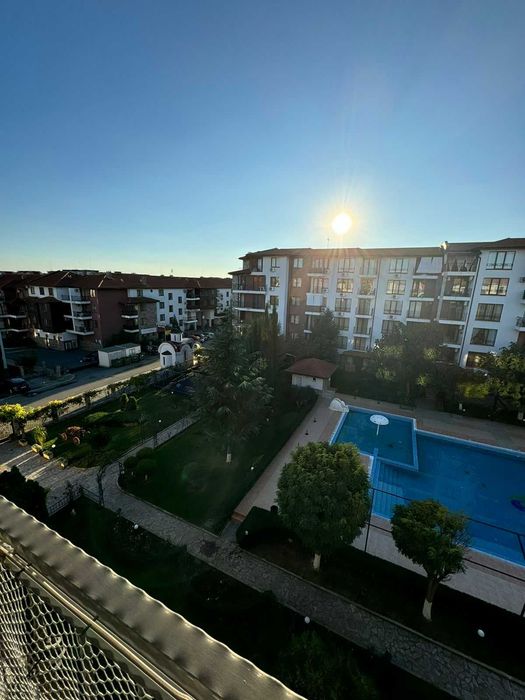 Продава се Двустаен апартамент в с. Равда, Област Бургас - 70 кв.м за 1070 €/кв.м - Снимка #1