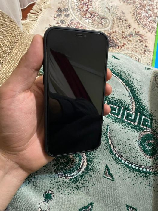 Продоется айфон 12