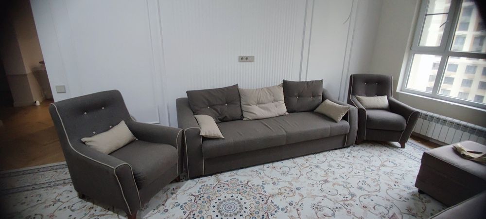 Диван раскладной и 2 кресла