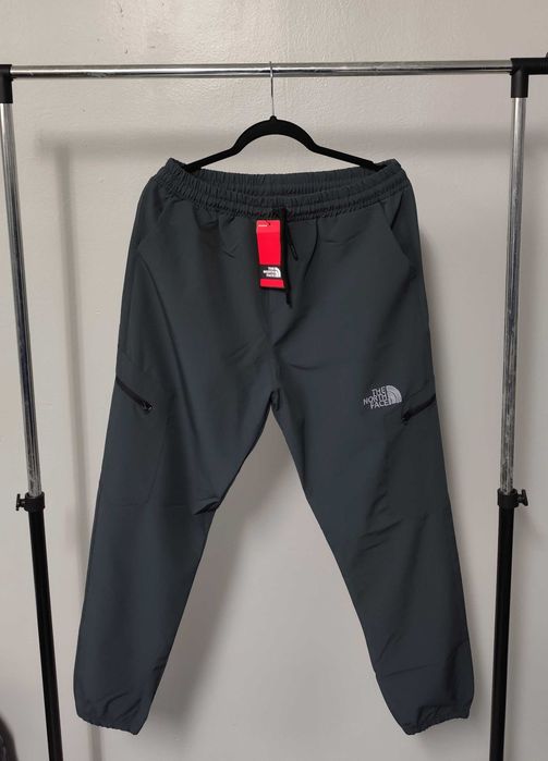 Нов мъжки екип шушляк The North Face горно  панталон