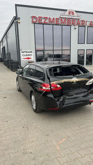 Dezmembram Peugeot 308 1.6 diesel din 2015