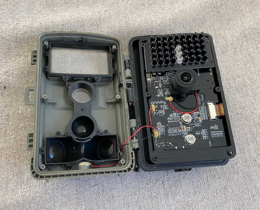 Cameră de vânătoare trail cam IR camuflaj, defect, pentru reparat