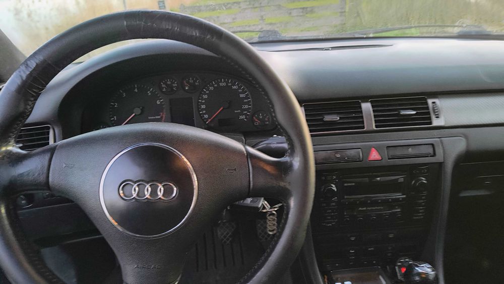 A6 anul 2000 1.8Turbo Benzina 180 de cai