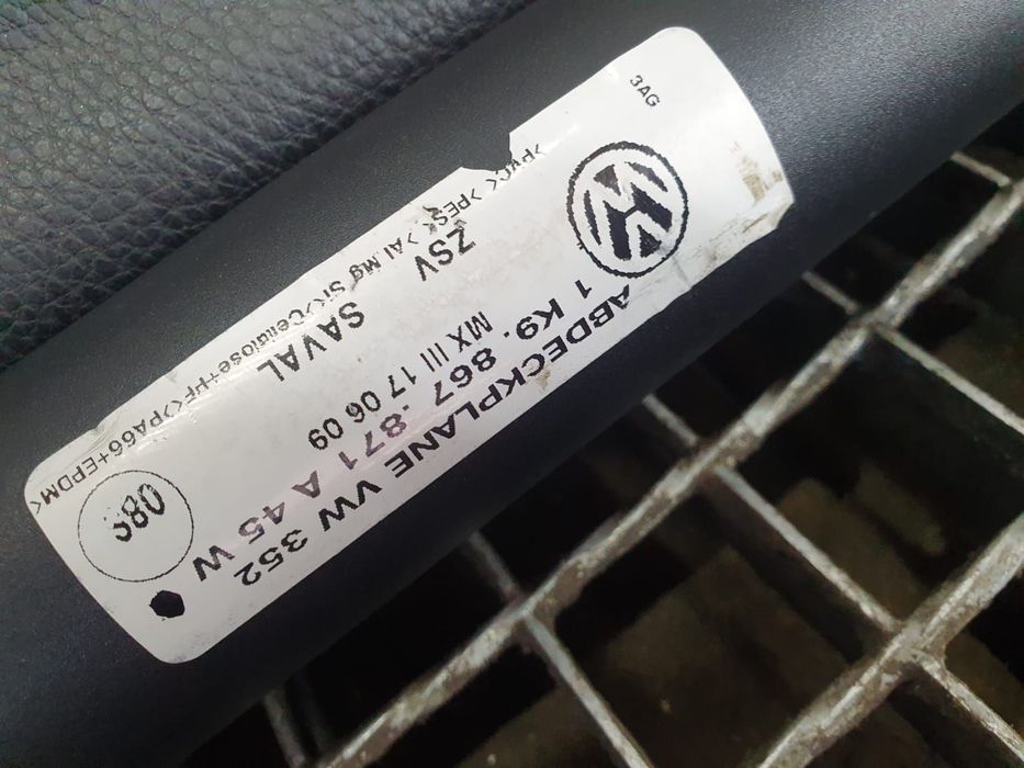 Rulou portbagaj 1k9867871a Volkswagen VW Golf 5 [2003 - 2009] 1.9 BLS