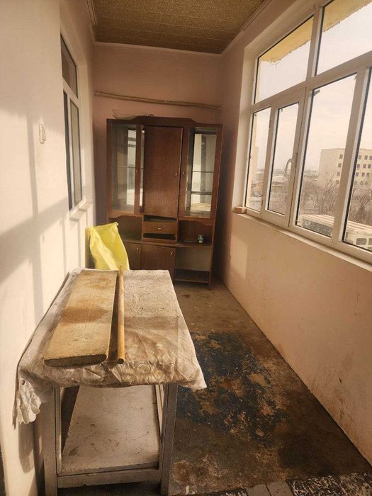 Арзон нархда 2 хонали квартира сотилади Шарк-1