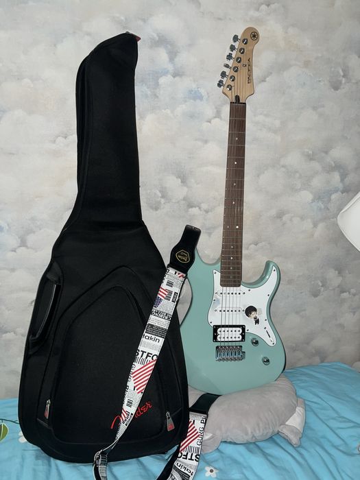 Электро Гитара (Yamaha)