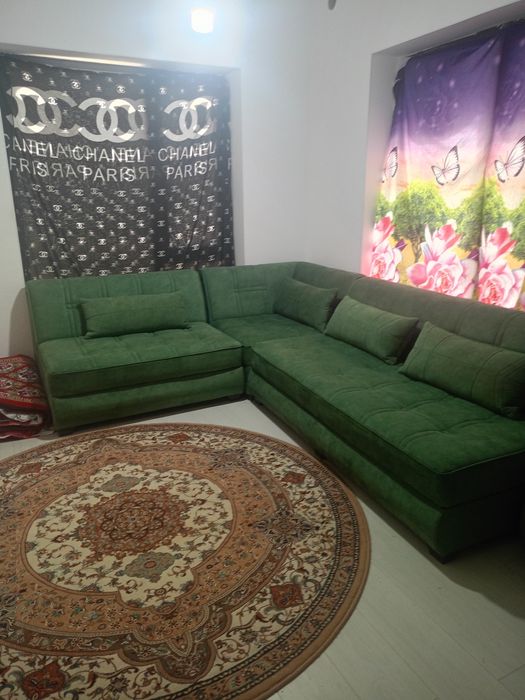 Продается мягкий уголок , большой 280*220,в идеальном состоянии