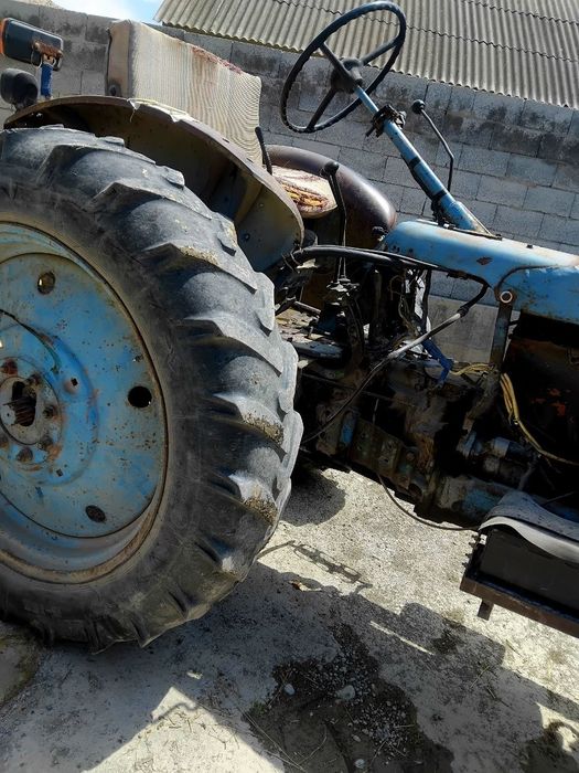 T28 traktor zor xolatda