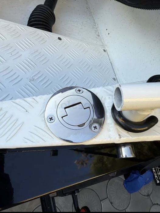 Продам лодку в отс.