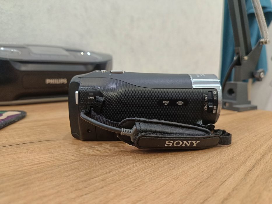 Видеокамера Sony HDR-CX405