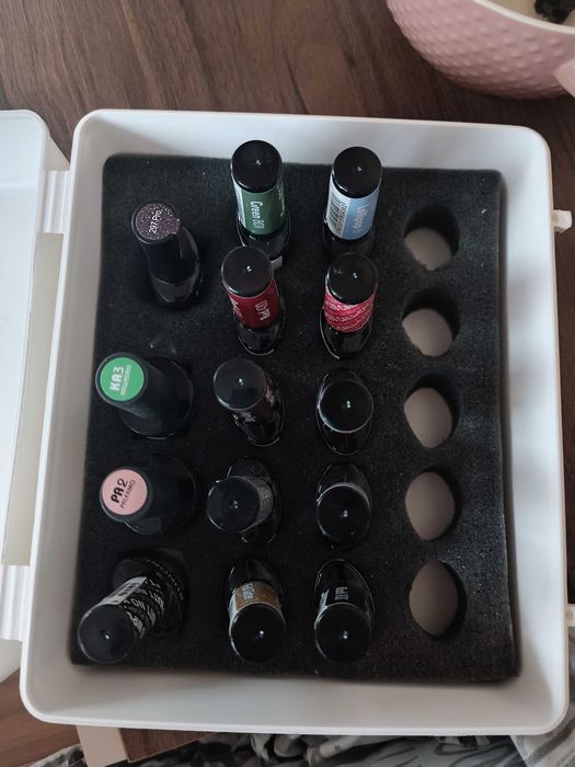 Гел лакове на различни марки