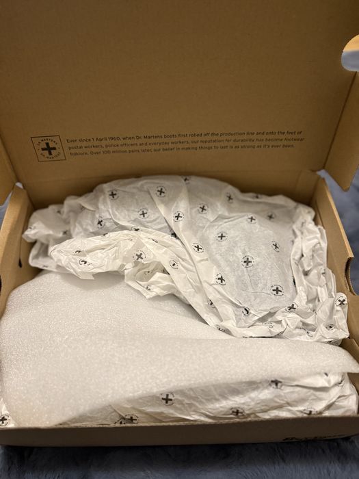 Ghete Chelsea Dr. Martens din piele