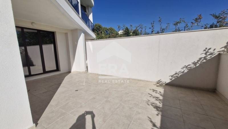 Продава се Тристаен апартамент в Варна, Чайка - 213 кв.м за 1202 €/кв.м - Снимка #1