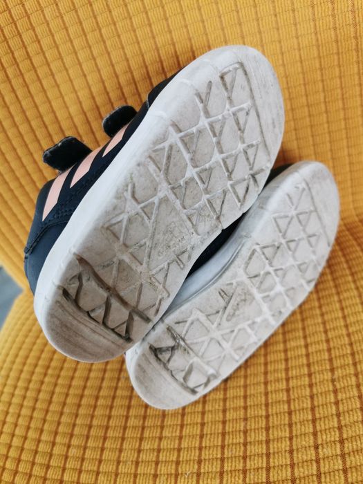 Adidași copii Adidas 19 cu arici ușori  comozi și practici