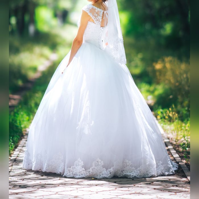 Шикарное свадебное платье