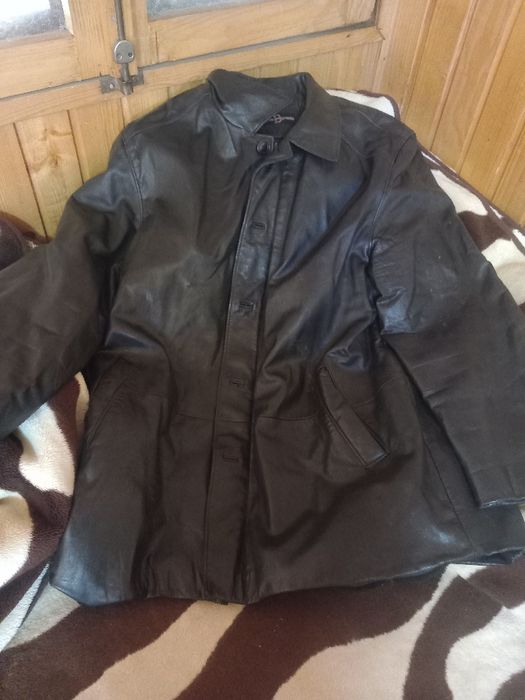 Scurta din piele, culoare negru, masura 58