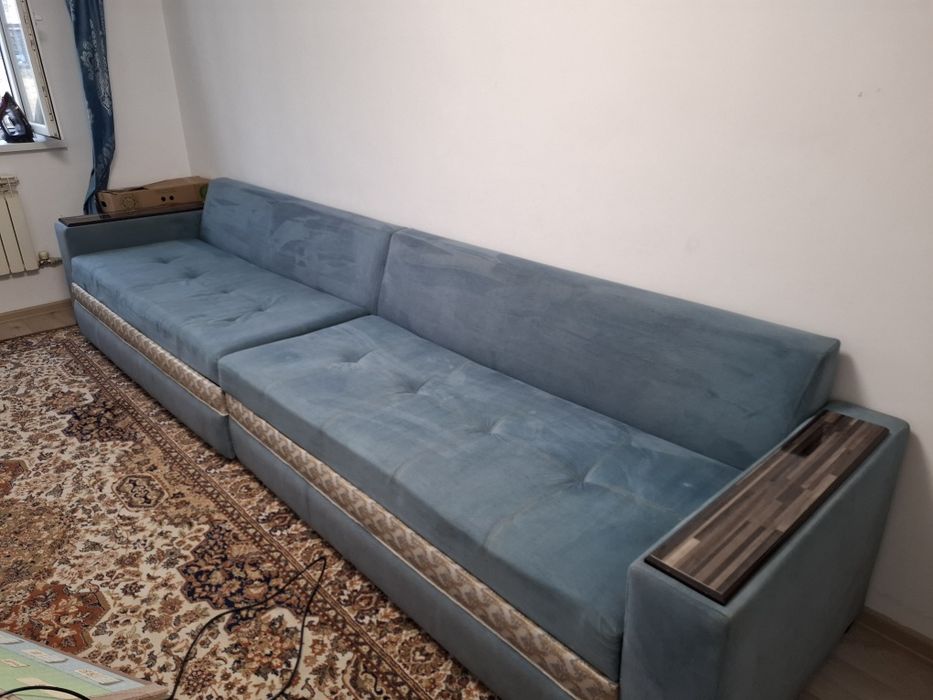 Продам диван 4 метра