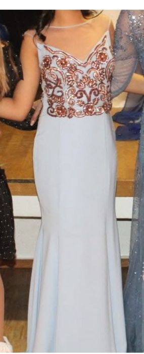 Рокля във  светло синьо