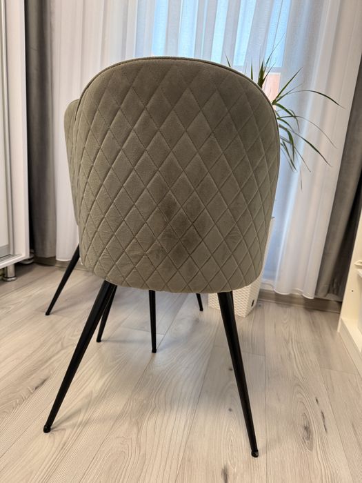 Scaune de masa catifea