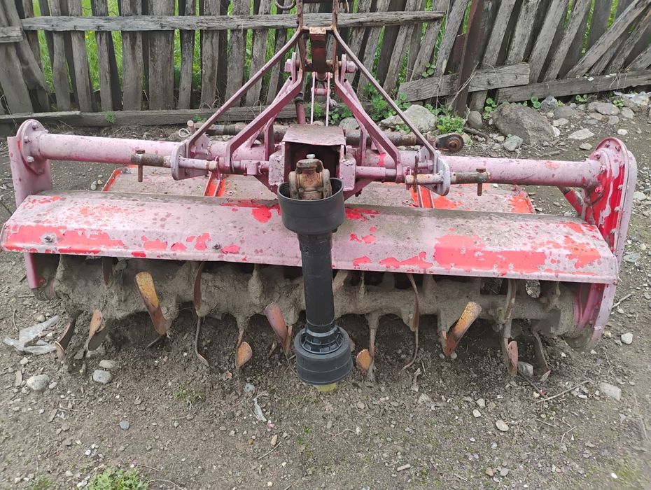 Vând Plug și Freză agricolă (lățime 1.5m)