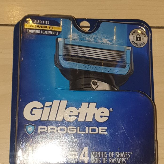 Set 4  Rezerve Gillette USA  Proglide Chill ( Proshield  Chill)
Este