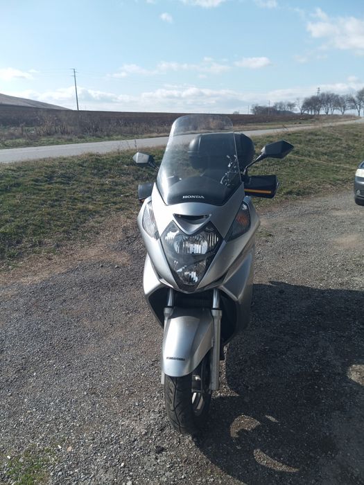 Honda silver wing 600