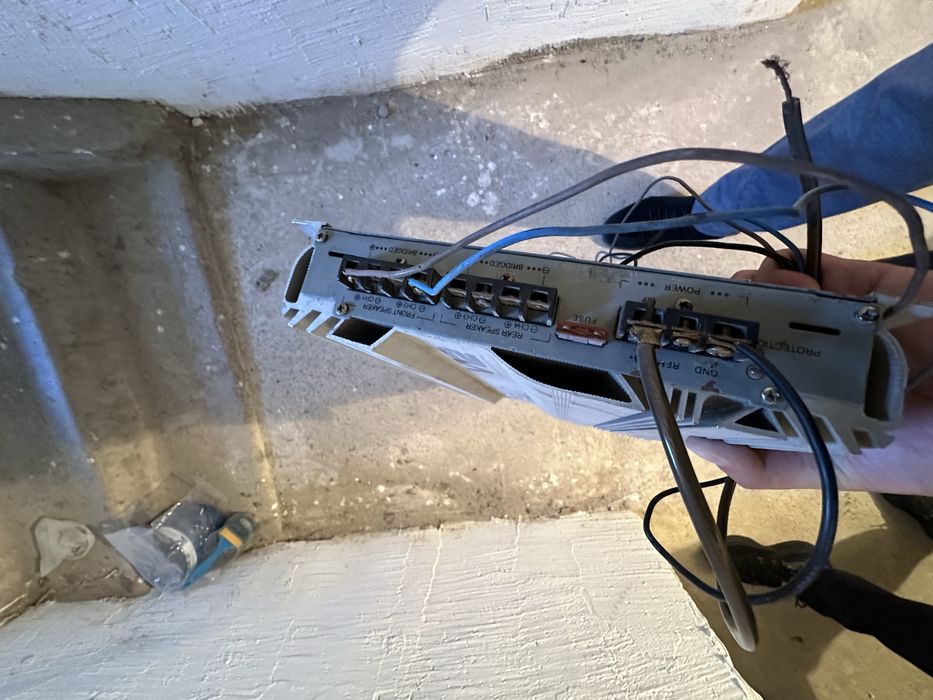 Буфер JBL с усилительм