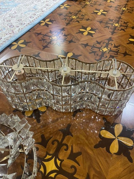 Две люстры б/у