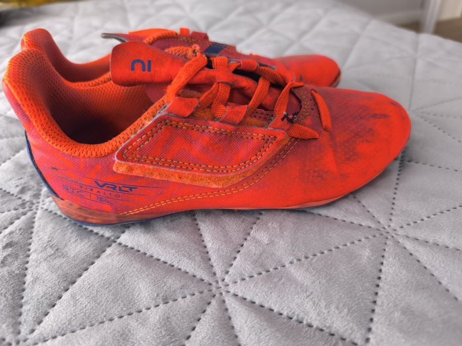 Vând 2 perechi  ghete fotbal copii ,Kipsta