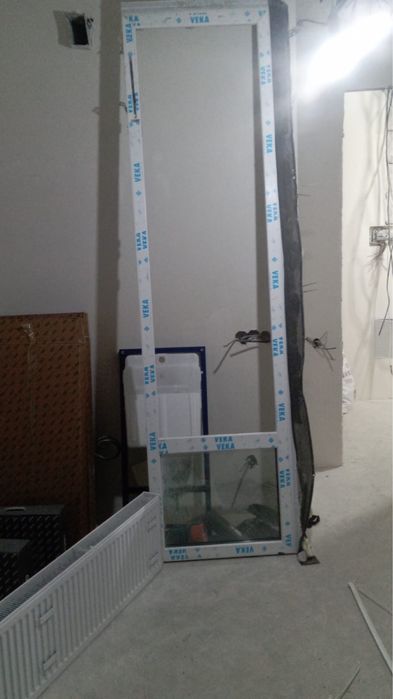 Продам дверь пластик