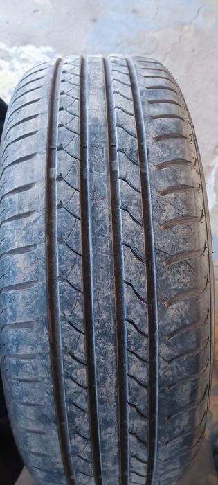 Продам 3 покрышки 215/60/17