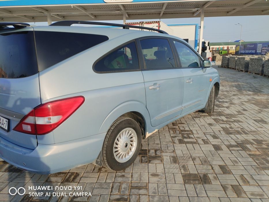 Продаётся Ssang Yong Rodius 2005 год