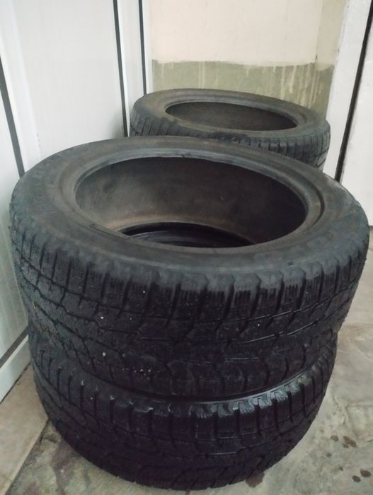Шины зимние toyo