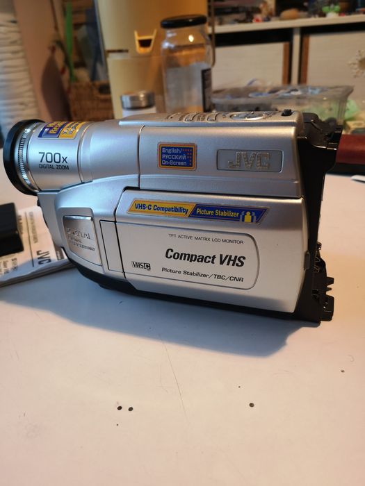 Видео камери MiniDV и VHS C на JVC и Panasonic