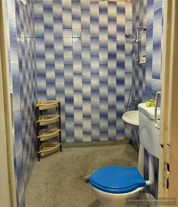 Тристаен за продажба в кв.Света Троица