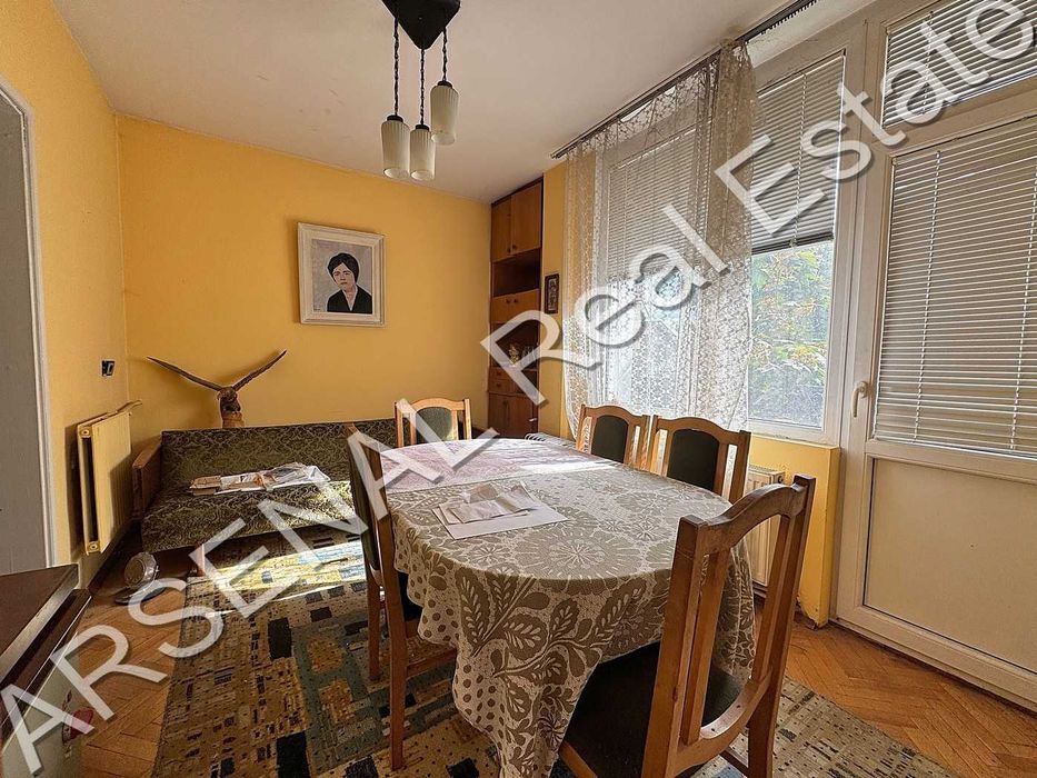 Продава се Четиристаен апартамент в Монтана, Широк център - 138 кв.м за 1087 €/кв.м - Снимка #3