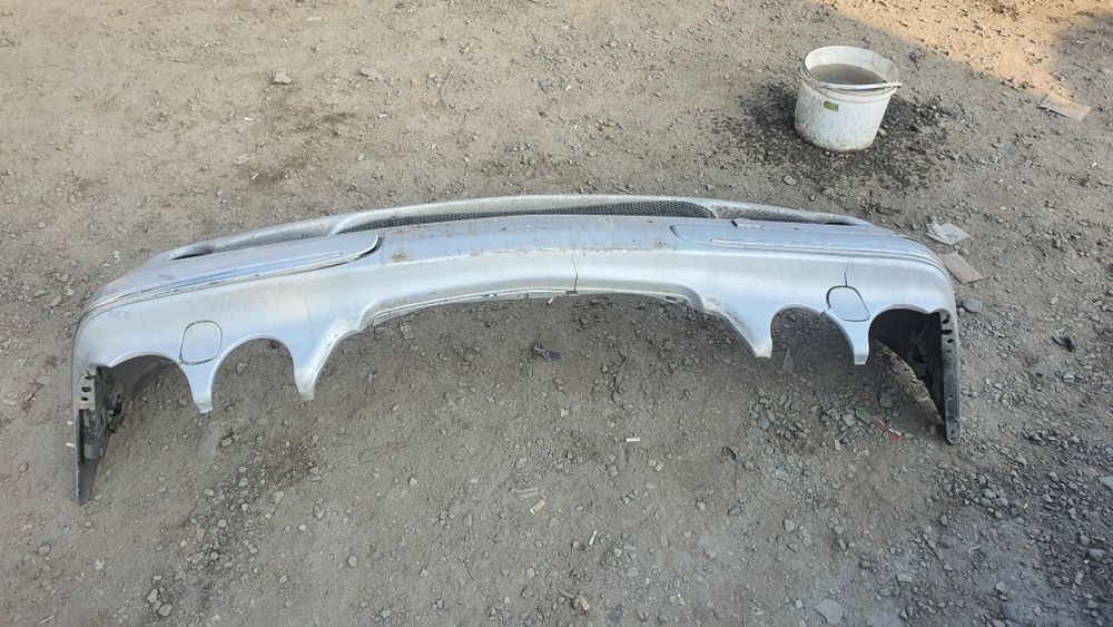 Передний Бампер порогимерседес 210